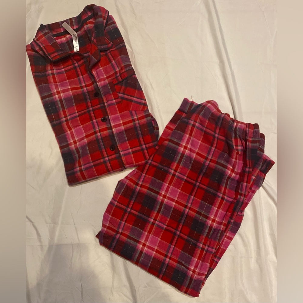 Gilligan and O’Malley pajama set